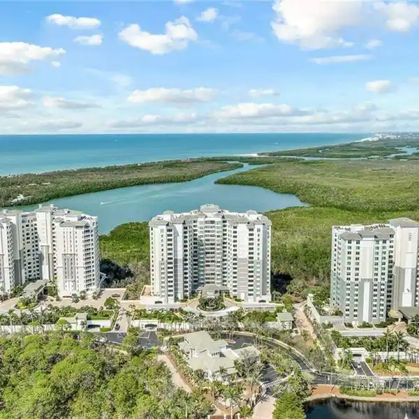 SPACIOUS OPEN-CONCEPT THREE BEDROOM AT THE GRANDE EXCELSIOR