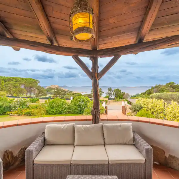 TIMELESS BEAUTY WITH SWEEPING VIEWS