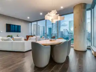 Refined Residence with Sweeping Views