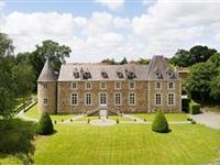 AUTHENTIC CHATEAU DATING TO THE 15TH CENTURY