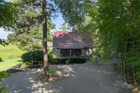 Rustic Charm Meets Modern Comfort on Waterfront