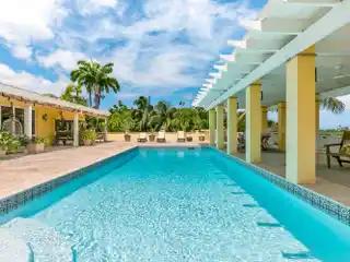 Private Island Oasis in Shoys