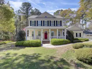 Beautiful Georgian Style Home in Gracious Poplar Grove
