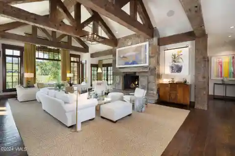 Spacious Luxury Home in Creamery Ranch