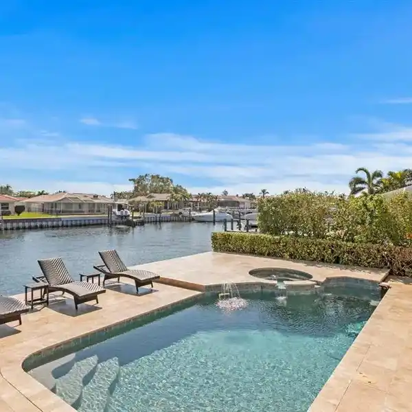 WATERFRONT RETREAT IN THE PRESTIGIOUS VENETIAN ISLES