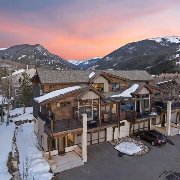 LUXURY HOME IN THE COVETED SANCTUARY AT KEYSTONE