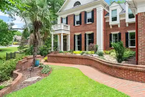 Turnkey Elegance with Infinity Pool