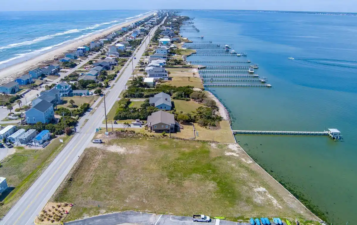 Exceptional Sound-front Property