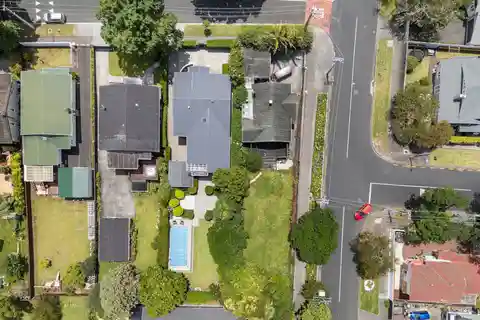 Central Epsom Flat with Endless Potential