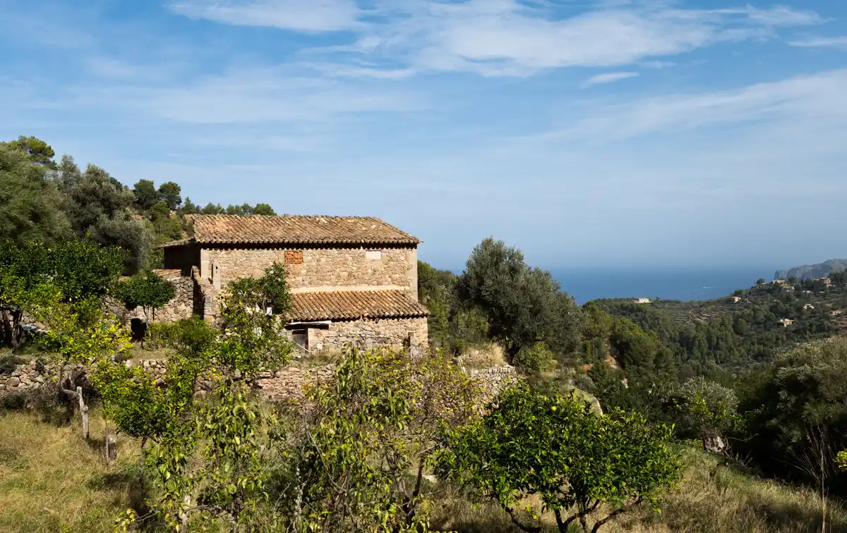 Finca with Sea Views and Historic Watchtower