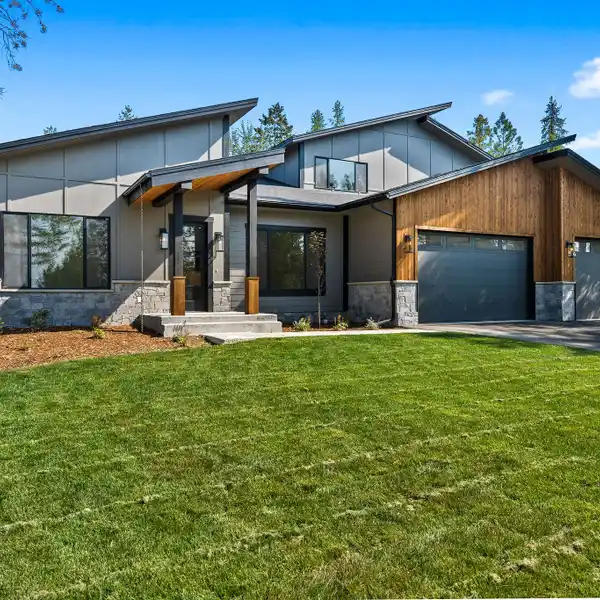 THE NEW BENCHMARK FOR LUXURY IN MOUNTAIN WATCH