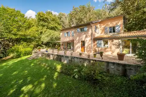 Tranquil Home in Green Environment