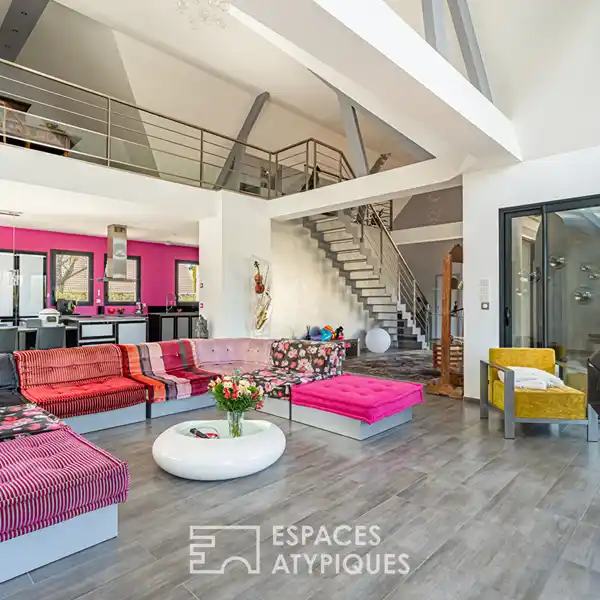 ARCHITECT-DESIGNED HOME WITH STUNNING COUNTRYSIDE VIEWS