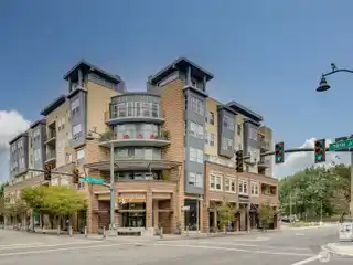 Spectacular Top-Floor Penthouse