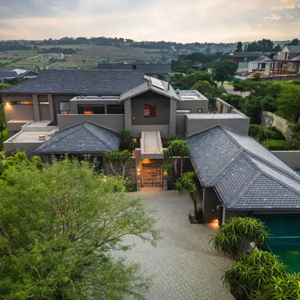 LUXURY MEETS SUSTAINABILITY IN BLUE HILLS EQUESTRIAN ESTATE