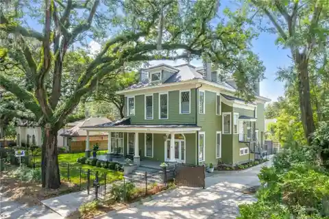 1913 Architectural Jewel