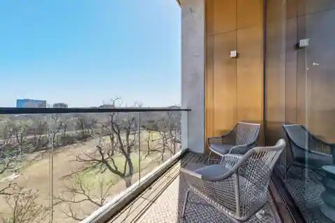 Luxurious Four Bedroom Home in the Loren