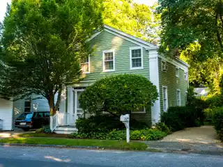 Adorable Sag Harbor Village Rental Home