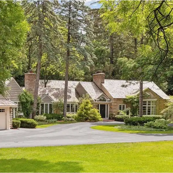 AUTHENTIC 1925 NEW ENGLAND-STYLE ESTATE