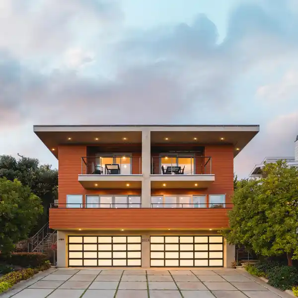 CHIC REMODELED DUPLEX