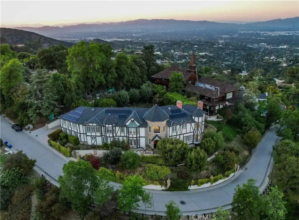 Breathtaking Brentwood Estate
