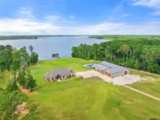 Sprawling Lake Palestine Legacy Estate