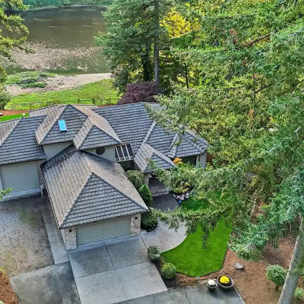 EXTRAORDINARY RIVERFRONT ESTATE | 1.36 ACRES OF SERENITY & ADVENTURE