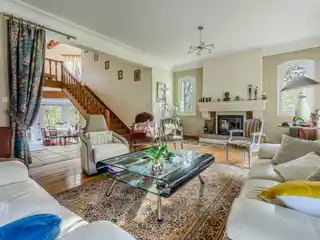 Comfort and Charm in a Sought-After Area