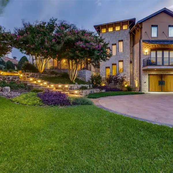 ELEVATED LUXURY LIVING WITH DESIGNER DETAILS