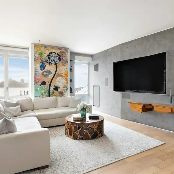 LUXURY TWO BEDROOM WITH SKYLINE VIEWS