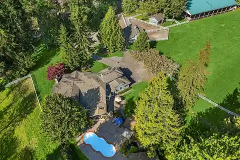 One-Of-A-Kind Equestrian Living on Union Hill