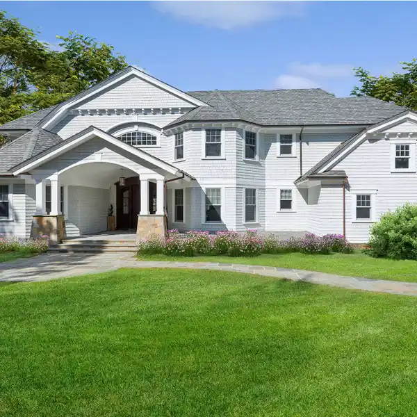 GORGEOUS AND EXPANSIVE FIVE BEDROOM RENTAL