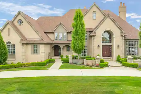 Exquisite Colonial in the Prestigious Hills of Oakland