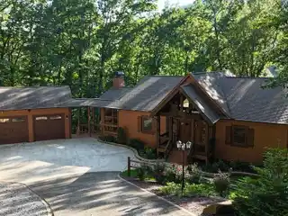 Exquisite and Charming Mountain Home