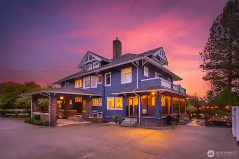 The Iconic Iverson House