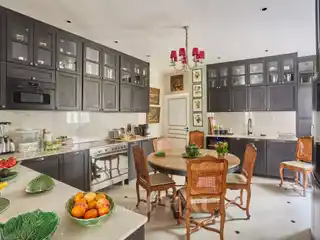 Beautifully Renovated First-Floor Apartment