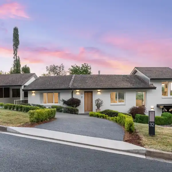 ELEVATED SANCTUARY WITH ICONIC CANBERRA VIEWS