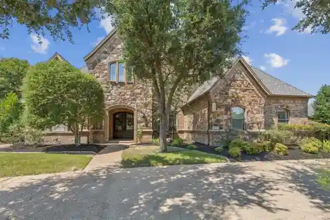 Wildwood Stunner with Pool and Wine Cellar