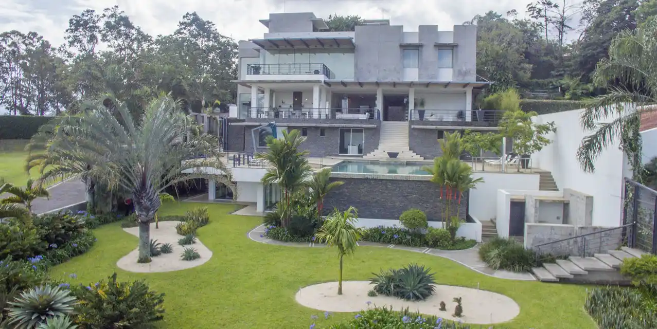 Contemporary Living in Escazú