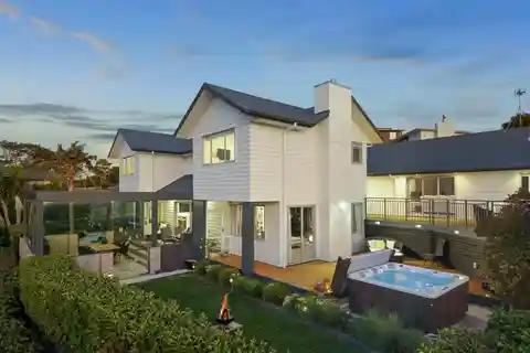 Alfresco Perfection in Prime Waimauku Location