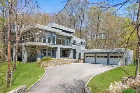 Contemporary 3-Bedroom Home on 2 Serene Acres