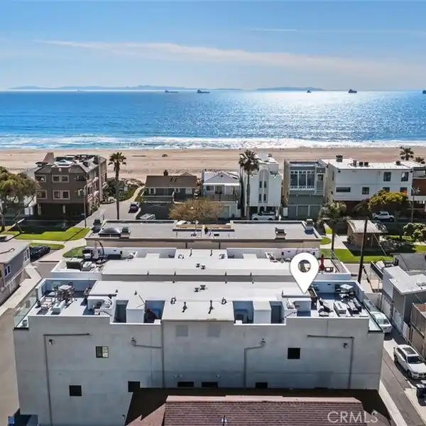 THE ULTIMATE IN MODERN COASTAL LIVING