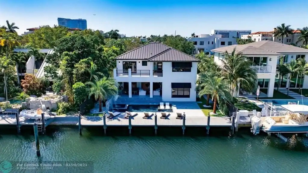 Stunning New Construction Estate in Rio Vista Isles