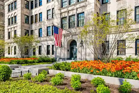 Luxury Living at Premier Lakeside Co-Op