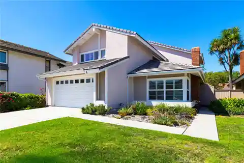 Beautifully Maintained Home in Desirable Woodbridge