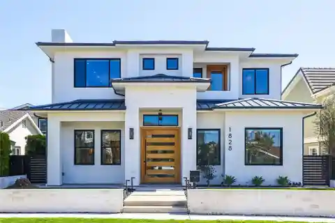 Brand New Modern Home in Lake Park