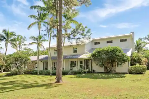Farmhouse Retreat in the Heart of Jupiter Farms
