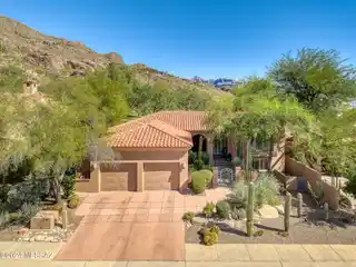 Elegant Golf Course Home in Coveted Ventana Canyon