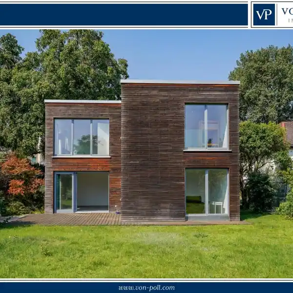 ARCHITECT-DESIGNED HOUSE IN A PRIME LOCATION - MODERN, UNIQUE AND DISTINCTIVE