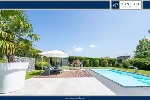 Exclusive Property with Infinity Pool, Sauna & Additional Building Plot